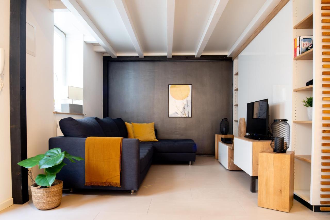 Homebydoni - Kueche I Terrasse I 500 Mbits Wifi I Design Loft Nahe Rmcc & Staatstheater Wiesbaden Bagian luar foto