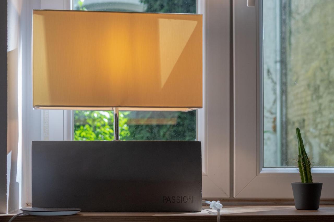 Homebydoni - Kueche I Terrasse I 500 Mbits Wifi I Design Loft Nahe Rmcc & Staatstheater Wiesbaden Bagian luar foto